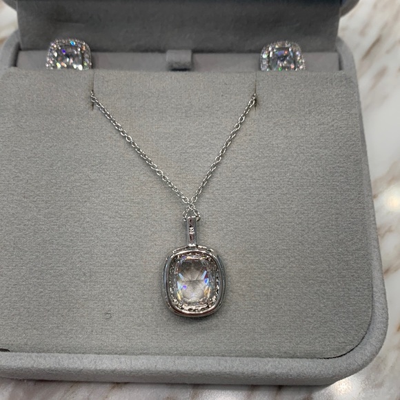 Gorgeous Cubic and Silver 2pc set - Picture 4 of 4